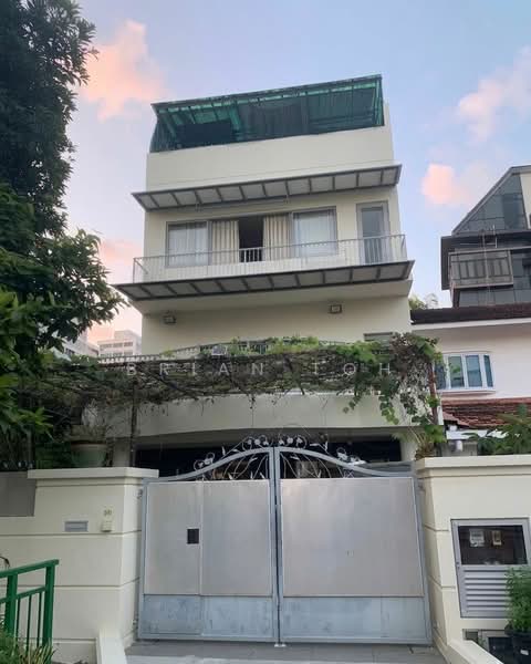 999 leasehold corner terrace house at Jalan Limbok, Jalan Limbok, 8 Bedrooms, 3,446 sqft, Terraced House For Sale, by Brian Toh, 500165610 - Exterior - PropertyGuru.com.sg