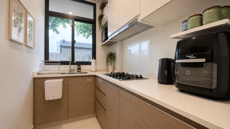 Tropika East, 5 Foo Kim Lin Road, 2 Bedrooms, 840 sqft, Condominium For Sale, by Phoenix Tan Feng Huang, 500165612 - Kitchen - PropertyGuru.com.sg