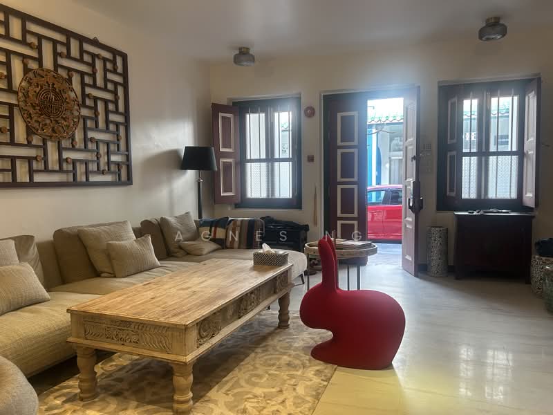 Conservation shophouse for residence / Home office, Spottiswoode, 2,100 sqft, Shop / Shophouse For Rent, by Agnes Ng, 500165621 - Living Room - CommercialGuru.com.sg