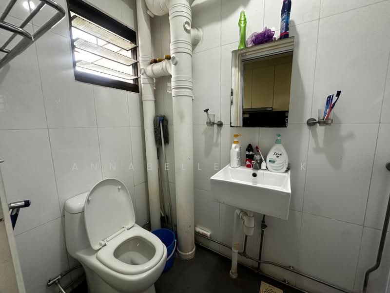 320B Anchorvale Drive, 320B Anchorvale Drive, Room Rental, 270 sqft, HDB Flat For Rent, by Annabelle Quek, 500165628 - Bathroom - PropertyGuru.com.sg