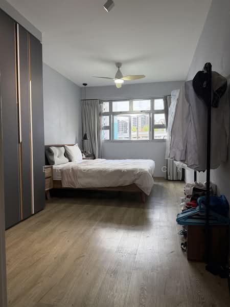 443C Bukit Batok West Avenue 8, 443C Bukit Batok West Avenue 8, 3 Bedrooms, 1,205 sqft, HDB Flat For Sale, by Eric Tay CK, 500165630 - Master Bedroom - PropertyGuru.com.sg