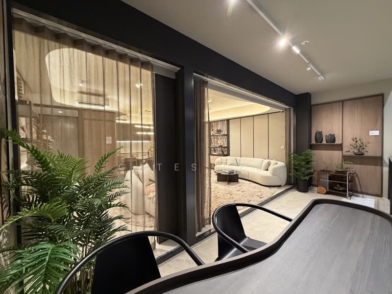 Hudson Place Residences, , 4 Bedrooms, 1,432 sqft, Condominium For Sale, by Gates Lee, 500165633 - Living Room - PropertyGuru.com.sg