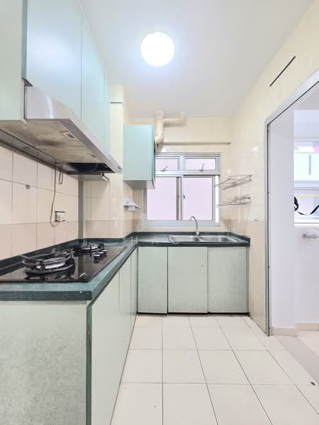 174B Hougang Avenue 1, 174B Hougang Avenue, 2 Bedrooms, 710 sqft, HDB Flat For Sale, by Fong Jian Hao, 500165643 - Kitchen - PropertyGuru.com.sg