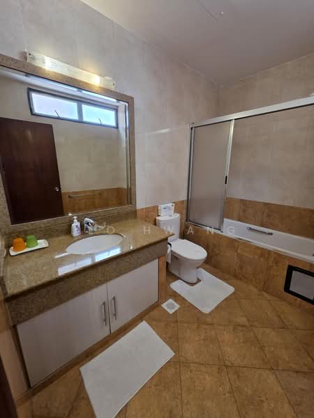 Shrewsbury Road, Shrewsbury Road, Room Rental, 300 sqft, Semi-Detached House For Rent, by Leo Hwang, 500165644 - Bathroom - PropertyGuru.com.sg