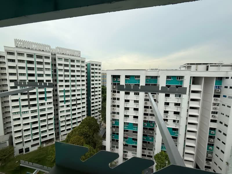 339 Jurong East Avenue 1, 339 Jurong East Avenue 1, 2 Bedrooms, 797 sqft, HDB Flat For Sale, by Ivy Yeo, 500165645 - Exterior - PropertyGuru.com.sg