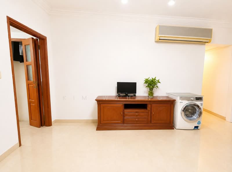 Simsville, 8 Geylang East Avenue 2, 3 Bedrooms, 1,249 sqft, Condominium For Sale, by Kim Wah Ng, 500165649 - Living Room - PropertyGuru.com.sg