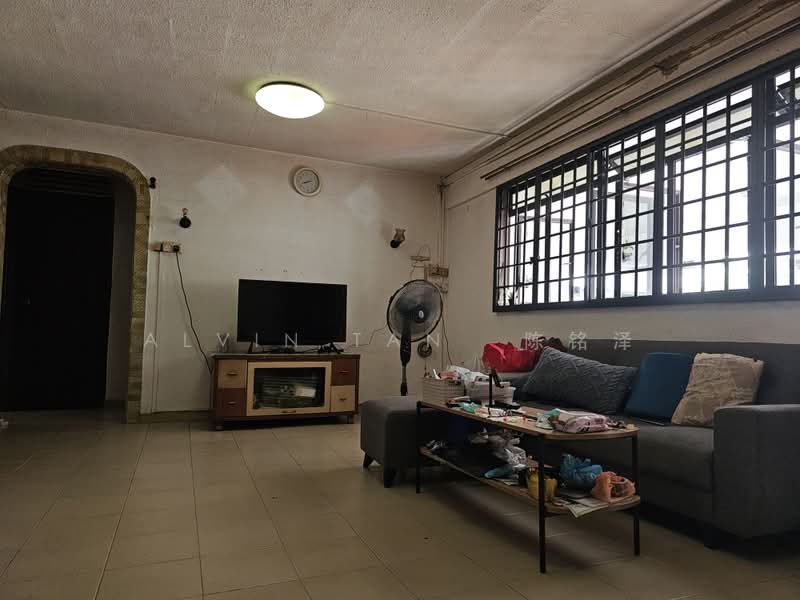 124 Yishun Street 11, 124 Yishun Street 11, 3 Bedrooms, 1,033 sqft, HDB Flat For Sale, by Alvin Tan 陈铭泽, 500165655 - Living Room - PropertyGuru.com.sg