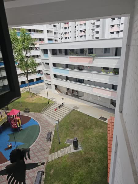 124 Yishun Street 11, 124 Yishun Street 11, 3 Bedrooms, 1,033 sqft, HDB Flat For Sale, by Alvin Tan 陈铭泽, 500165655 - Exterior - PropertyGuru.com.sg