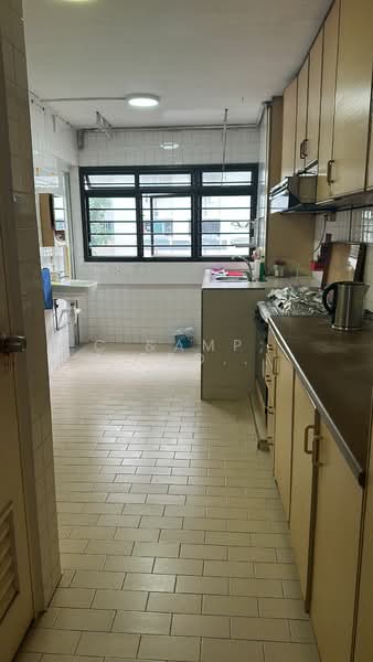 207 Serangoon Central, 207 Serangoon Central, 2 Bedrooms, 689 sqft, HDB Flat For Sale, by JACOB, 500165658 - Kitchen - PropertyGuru.com.sg