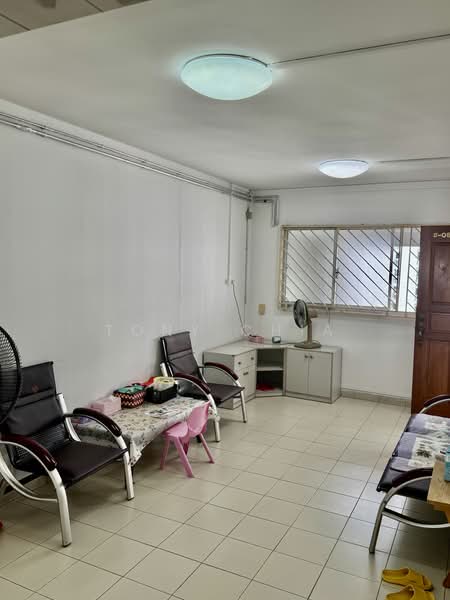 115 Teck Whye Lane, 115 Teck Whye Lane, 2 Bedrooms, 786 sqft, HDB Flat For Sale, by Tony Chia, 500165662 - Living Room - PropertyGuru.com.sg