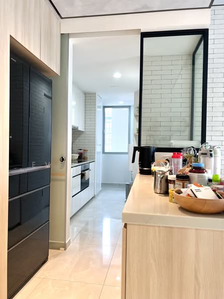 M21 Residences, 21 Mandalay Road, 3 Bedrooms, 1,346 sqft, Apartment For Sale, by Evelyn Yeong, 500165663 - Dry Kitchen - PropertyGuru.com.sg