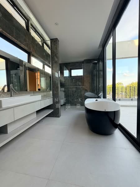 CACTUS CRESCENT, , 6 Bedrooms, 5,471 sqft, Detached House For Rent, by Dane Kau 高国豪, 500165664 - Bathroom - PropertyGuru.com.sg