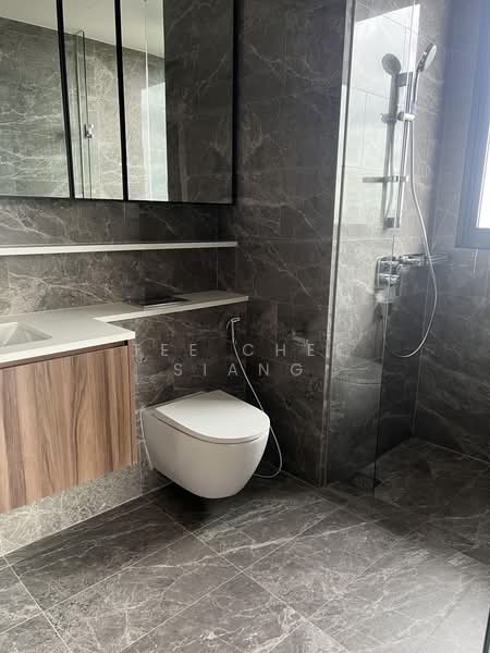 Lentor Modern, 7 Lentor Central, 3 Bedrooms, 980 sqft, Condominium For Rent, by Tee Chee Siang, 500165665 - Bathroom - PropertyGuru.com.sg