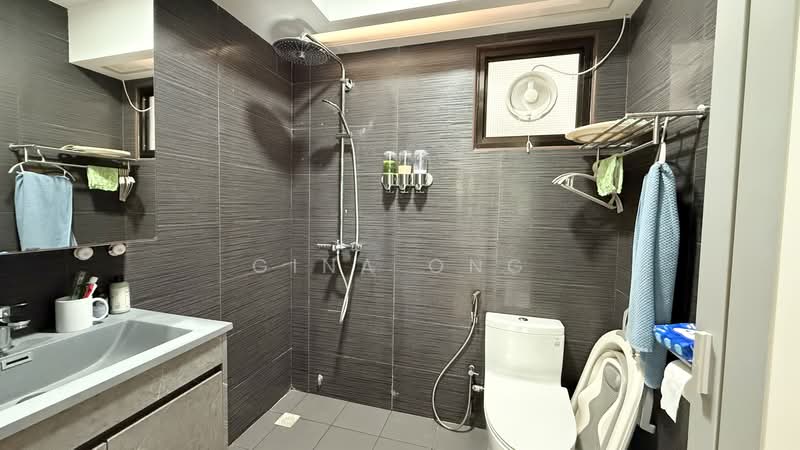 56 Havelock Road, 56 Havelock Road, 3 Bedrooms, 1,227 sqft, HDB Flat For Sale, by Gina Ong, 500165667 - Bathroom - PropertyGuru.com.sg