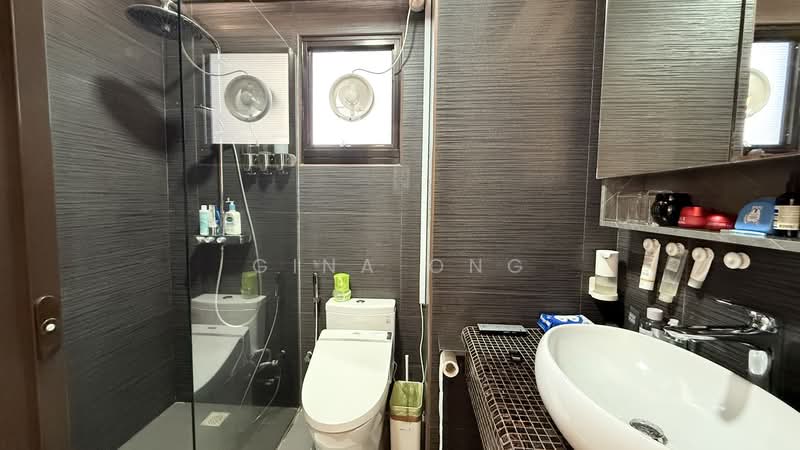 56 Havelock Road, 56 Havelock Road, 3 Bedrooms, 1,227 sqft, HDB Flat For Sale, by Gina Ong, 500165667 - Bathroom - PropertyGuru.com.sg