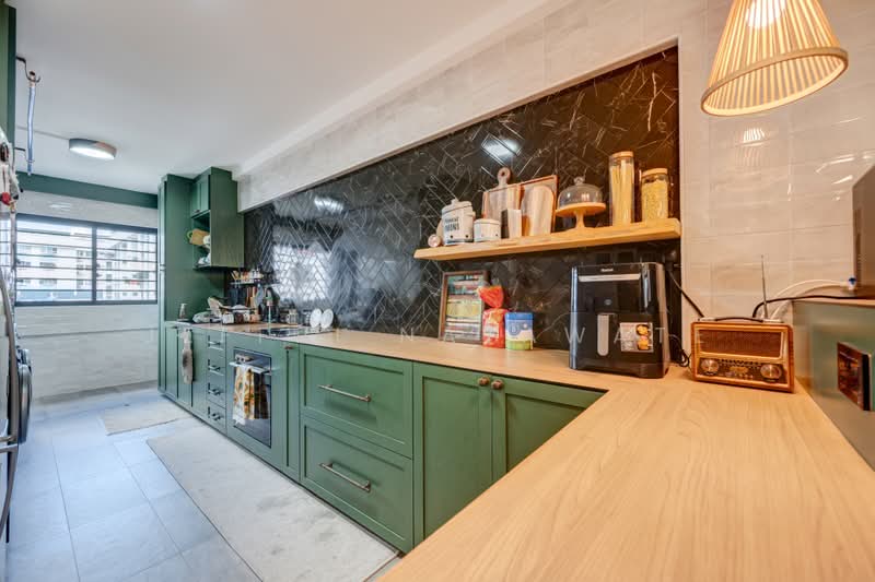 840 Tampines Street 82, 840 Tampines Street 82, 3 Bedrooms, 1,313 sqft, HDB Flat For Sale, by Jeffri Natawate, 500165669 - Kitchen - PropertyGuru.com.sg
