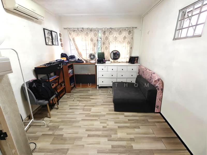 619 Woodlands Drive 52, 619 Woodlands Drive 52, 3 Bedrooms, 1,023 sqft, HDB Flat For Sale, by Aloysius Thomas Tan, 500165671 - Living Room - PropertyGuru.com.sg