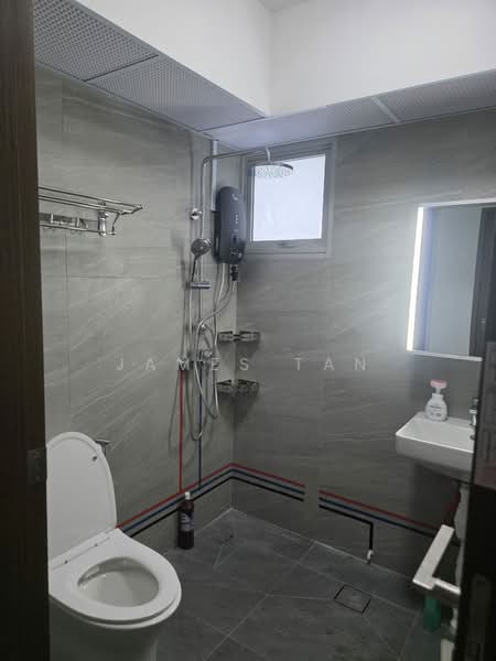 141b MCnair road, MCnair road, Room Rental, 100 sqft, HDB Flat For Rent, by James Tan, 500165673 - Bathroom - PropertyGuru.com.sg