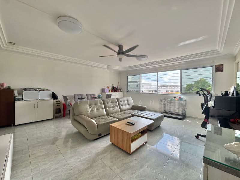 407 Serangoon Avenue 1, 407 Serangoon Avenue 1, 3 Bedrooms, 1,119 sqft, HDB Flat For Sale, by Kelly Tang, 500165674 - Living Room - PropertyGuru.com.sg