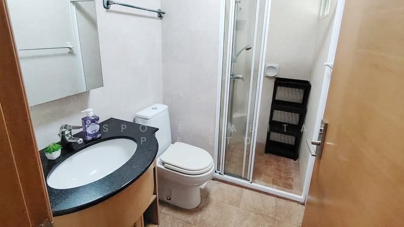 Queens, 10 Stirling Road, Room Rental, 100 sqft, Condominium For Rent, by Bespoke Habitat Pte Ltd, 500165675 - 07-02 Common Bathroom - PropertyGuru.com.sg