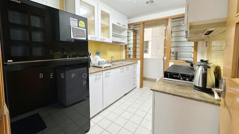 Queens, 10 Stirling Road, Room Rental, 100 sqft, Condominium For Rent, by Bespoke Habitat Pte Ltd, 500165675 - 18-15 Kitchen - PropertyGuru.com.sg
