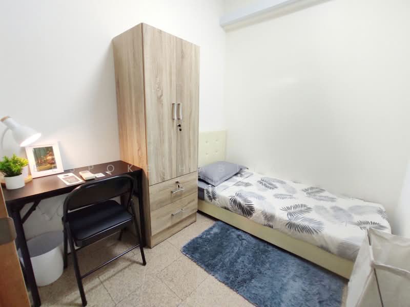 Queens, 10 Stirling Road, Alexandra / Commonwealth, Room Rental, 100 sqft, Condominium For Rent, by Bespoke Habitat Pte Ltd, 500165675 - 14-02 ECON1 - PropertyGuru.com.sg