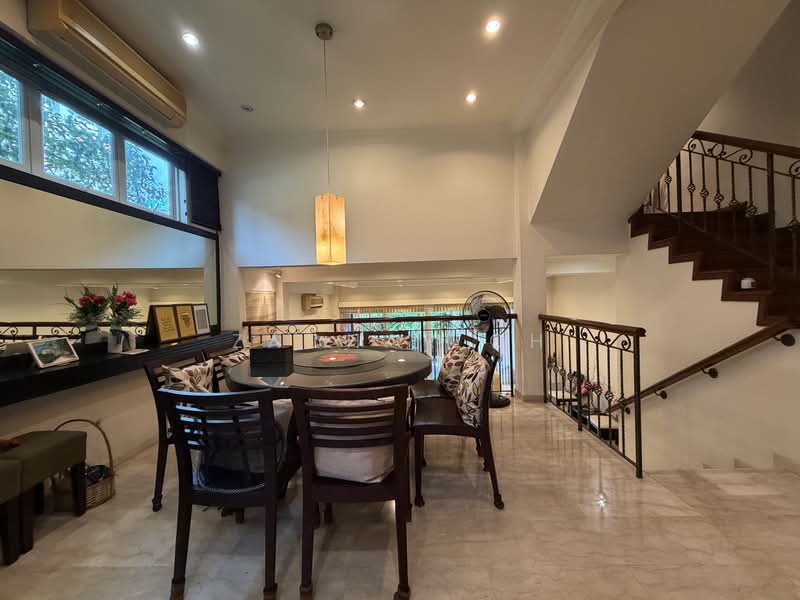 Mimosa Park, 27 Mimosa Road, 4 Bedrooms, 2,983 sqft, Corner Terrace For Sale, by Zachar Oh, 500165692 - Dining Room - PropertyGuru.com.sg