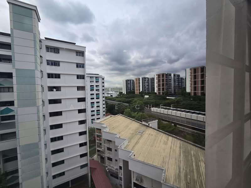 754 Yishun Street 72, 754 Yishun Street 72, 3 Bedrooms, 1,119 sqft, HDB Flat For Sale, by Apple Chee, 500165697 - Exterior - PropertyGuru.com.sg