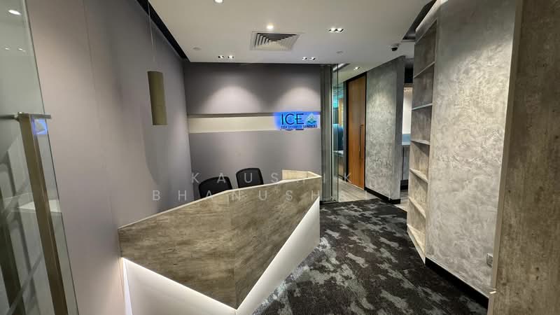 Havelock II, 2 Havelock Road, 1,259 sqft, Office For Rent, by Kaushik Bhanushali, 500165698 - Entrance - CommercialGuru.com.sg