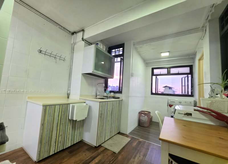 83 Commonwealth Close, 83 Commonwealth Close, 2 Bedrooms, 646 sqft, HDB Flat For Sale, by Wayne Joseph Ong 王伟洋, 500165705 - Kitchen - PropertyGuru.com.sg