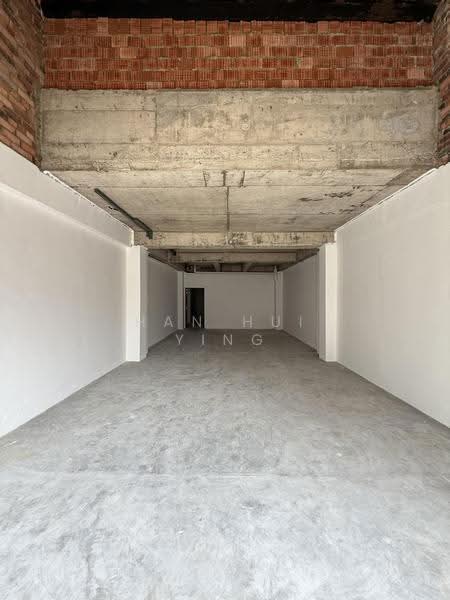 Freehold 3 Sty Shophouse along Jalan Besar Road | Ground floor F&B approved, Farrer Park / Serangoon Rd, 4,136 sqft, Shop / Shophouse For Sale, by Han Hui Ying, 500165709 - Interior - CommercialGuru.com.sg