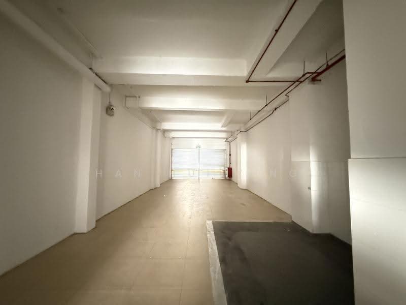 Freehold 3 Sty Shophouse along Jalan Besar Road | Ground floor F&B approved, Farrer Park / Serangoon Rd, 4,136 sqft, Shop / Shophouse For Sale, by Han Hui Ying, 500165709 - Interior - CommercialGuru.com.sg