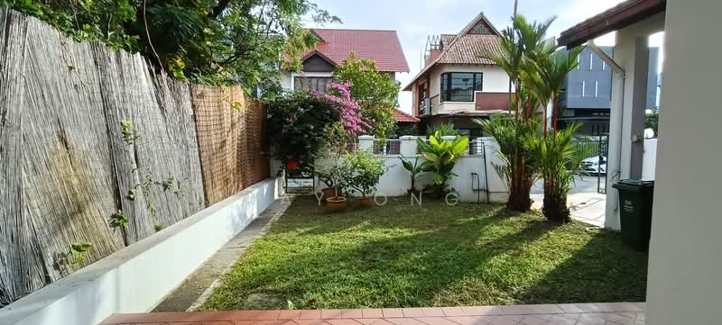 Frankel Estate, Yarrow Garden, 4 Bedrooms, 3,000 sqft, Semi-Detached House For Rent, by May Ong, 500165713 - Exterior - PropertyGuru.com.sg