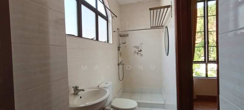Frankel Estate, Yarrow Garden, 4 Bedrooms, 3,000 sqft, Semi-Detached House For Rent, by May Ong, 500165713 - Bathroom - PropertyGuru.com.sg