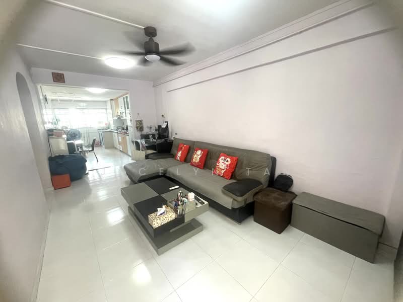 715 Clementi West Street 2, 715 Clementi West Street 2, 2 Bedrooms, 731 sqft, HDB Flat For Sale, by Jocelyn Tan, 500165717 - Living Room - PropertyGuru.com.sg