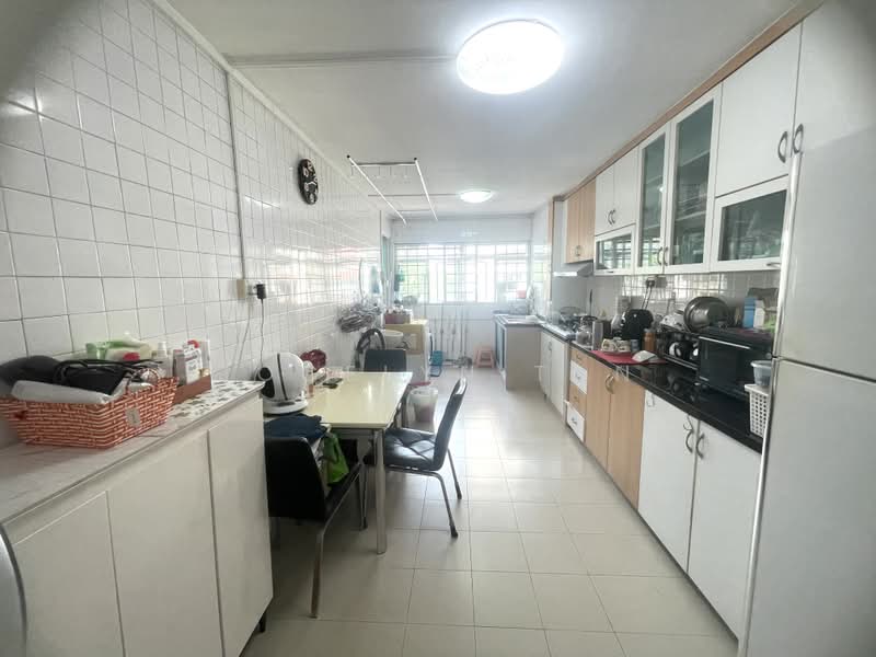 715 Clementi West Street 2, 715 Clementi West Street 2, 2 Bedrooms, 731 sqft, HDB Flat For Sale, by Jocelyn Tan, 500165717 - Kitchen - PropertyGuru.com.sg