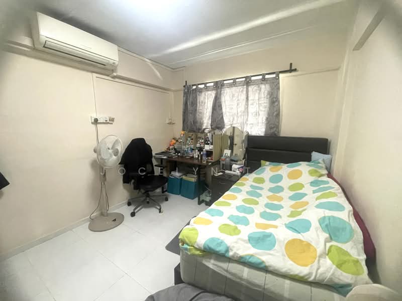 715 Clementi West Street 2, 715 Clementi West Street 2, 2 Bedrooms, 731 sqft, HDB Flat For Sale, by Jocelyn Tan, 500165717 - Bedroom - PropertyGuru.com.sg