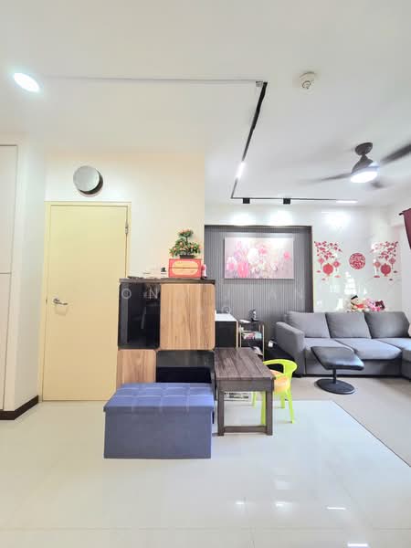 991B Buangkok Link, 991B Buangkok Link, 3 Bedrooms, 1,001 sqft, HDB Flat For Sale, by Fong Jian Hao, 500165725 - Living Room - PropertyGuru.com.sg