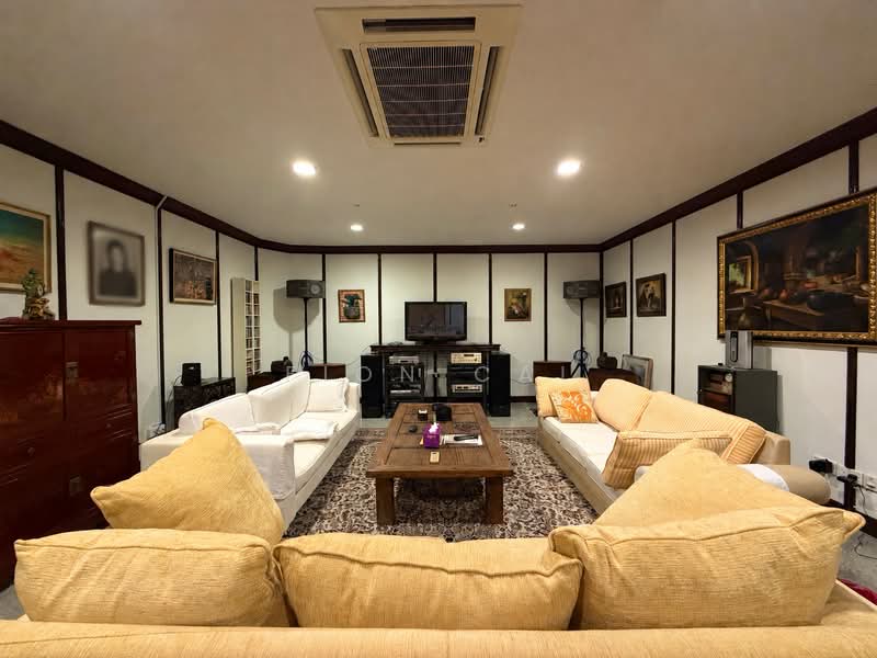 Chestnut GCB family estate, , 6 Bedrooms, 8,500 sqft, Detached House For Sale, by Fion Cai, 500165729 - Living Room - PropertyGuru.com.sg