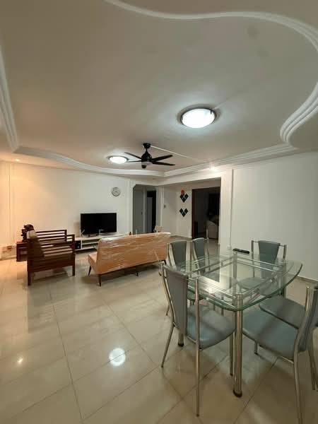 36 Jalan Rumah Tinggi, 36 Jalan Rumah Tinggi, 2 Bedrooms, 1,292 sqft, HDB Flat For Rent, by Kelly Lim, 500165730 - Living Room - PropertyGuru.com.sg