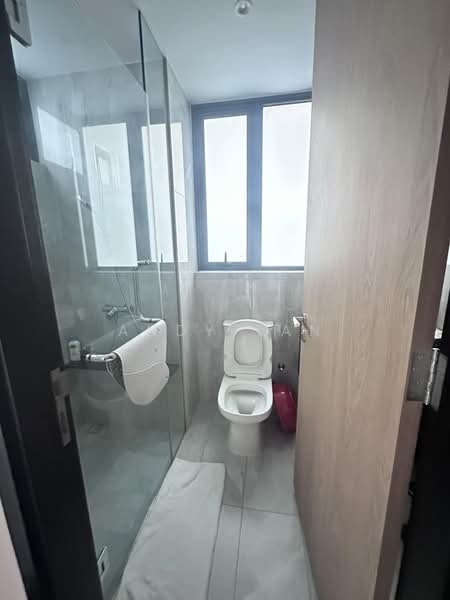 Belgravia Green, Belgravia Drive, 5 Bedrooms, 3,294 sqft, Cluster House For Sale, by Andy Tan, 500165736 - Bathroom - PropertyGuru.com.sg