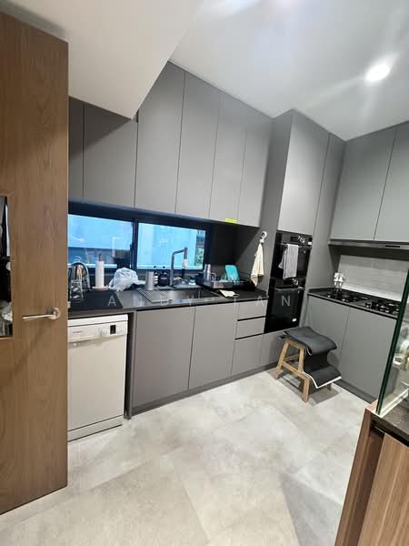 Belgravia Green, Belgravia Drive, 5 Bedrooms, 3,294 sqft, Cluster House For Sale, by Andy Tan, 500165736 - Kitchen - PropertyGuru.com.sg