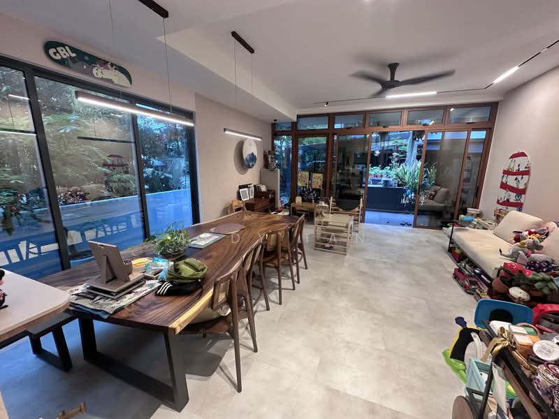 Belgravia Green, Belgravia Drive, 5 Bedrooms, 3,294 sqft, Cluster House For Sale, by Andy Tan, 500165736 - Living Room - PropertyGuru.com.sg
