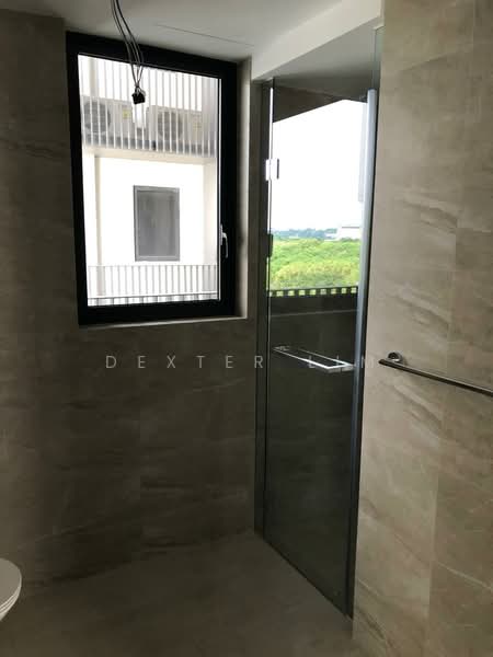 Riverfront Residences, 41 Hougang Avenue 7, 3 Bedrooms, 915 sqft, Condominium For Rent, by Dexter Lim, 500165737 - Bathroom - PropertyGuru.com.sg