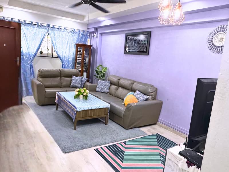 898 Tampines Street 81, 898 Tampines Street 81, 2 Bedrooms, 786 sqft, HDB Flat For Sale, by Renie Jalil, 500165738 - Living Room - PropertyGuru.com.sg