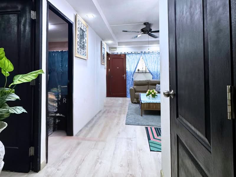 898 Tampines Street 81, 898 Tampines Street 81, 2 Bedrooms, 786 sqft, HDB Flat For Sale, by Renie Jalil, 500165738 - Living Room - PropertyGuru.com.sg