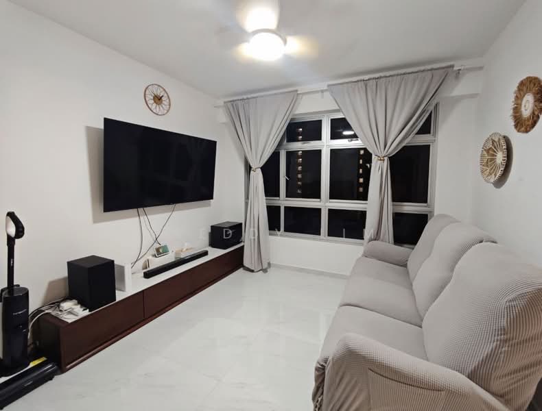 153C Bedok South Road, 153C Bedok South Road, 3 Bedrooms, 1,001 sqft, HDB Flat For Sale, by Freddy Lim, 500165756 - Living Room - PropertyGuru.com.sg