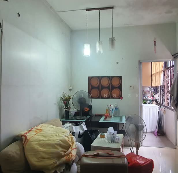 Paya Lebar Residences, 27 Paya Lebar Road, 3 Bedrooms, 1,058 sqft, Shophouse For Sale, by Kimberly Ng SK, 500165762 - Living Room - PropertyGuru.com.sg