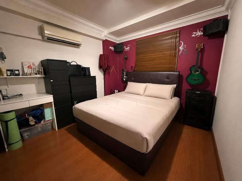 642 Hougang Avenue 8, 642 Hougang Avenue 8, 2 Bedrooms, 646 sqft, HDB Flat For Sale, by Kelly Lim, 500165775 - Bedroom - PropertyGuru.com.sg
