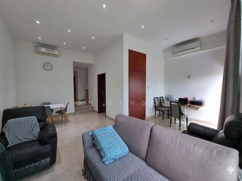 Hazel Park Condo, 15 Hazel Park Condo, 2 Bedrooms, 1,012 sqft, Condominium For Sale, by Toh Benson, 500165776 - PropertyGuru.com.sg